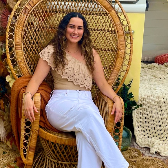 Meet your Posher, Hayley - Picture 1 of 1